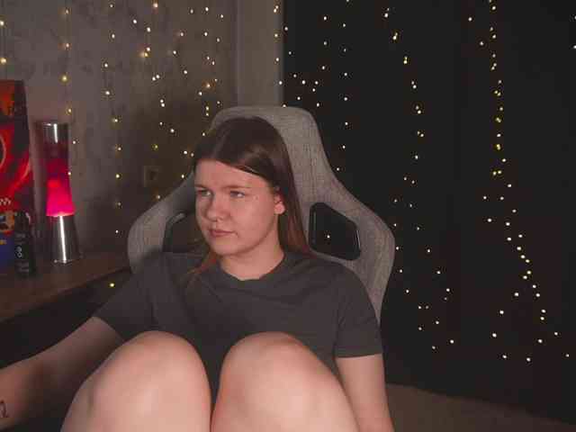 cutesoneckaaa webcam