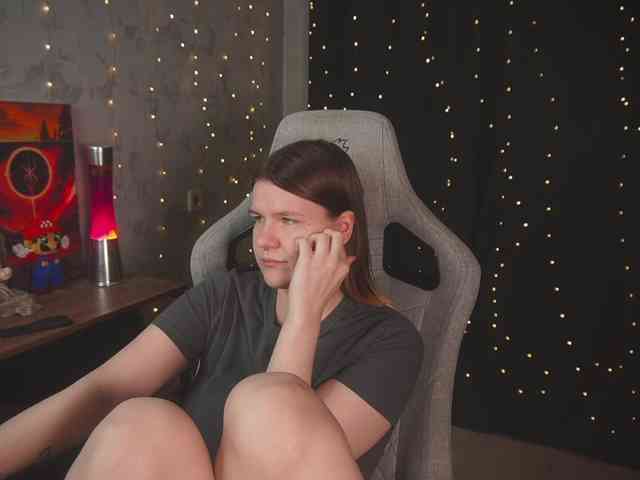 cutesoneckaaa webcam