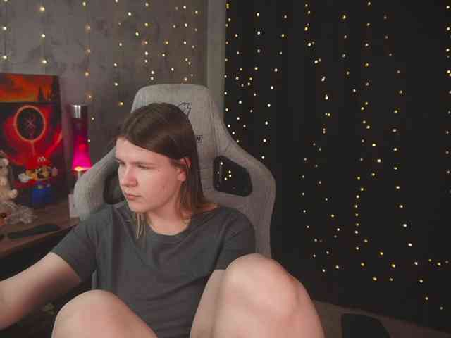 cutesoneckaaa webcam