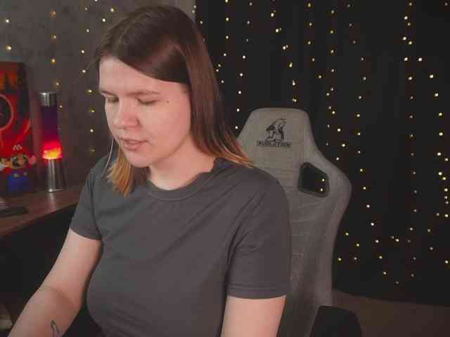 cutesoneckaaa webcam