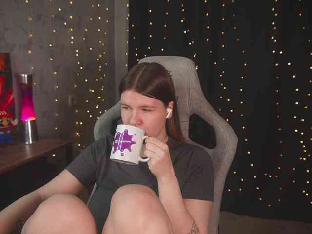 cutesoneckaaa webcam