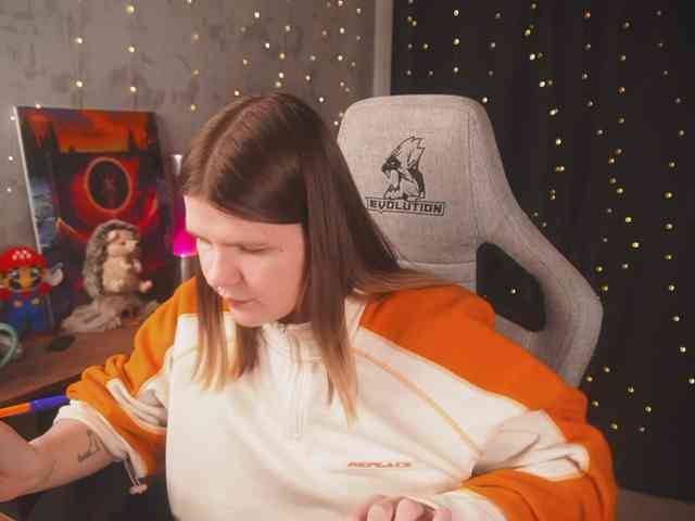 cutesoneckaaa webcam