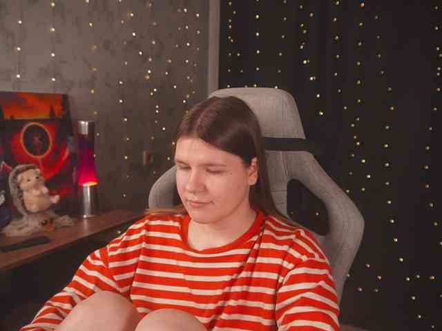 cutesoneckaaa webcam