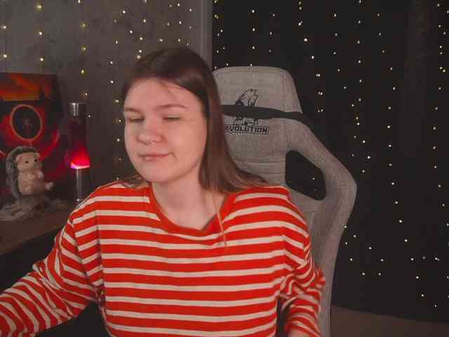 cutesoneckaaa webcam