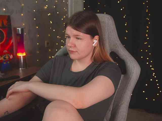 cutesoneckaaa webcam