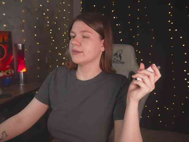 cutesoneckaaa webcam