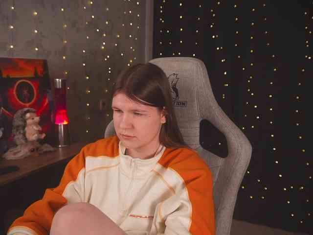 cutesoneckaaa webcam