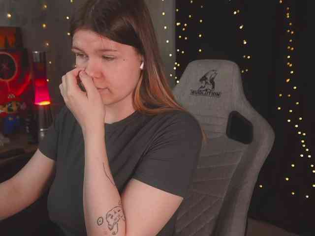 cutesoneckaaa webcam