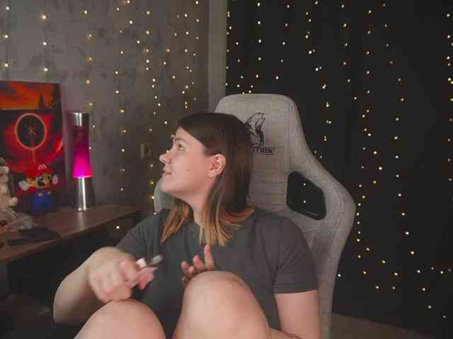 cutesoneckaaa webcam