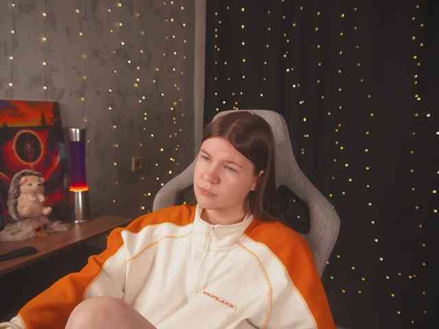 cutesoneckaaa webcam