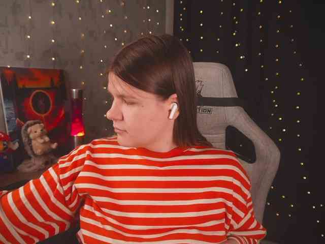 cutesoneckaaa webcam