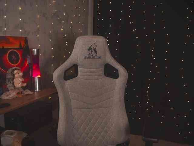 cutesoneckaaa webcam