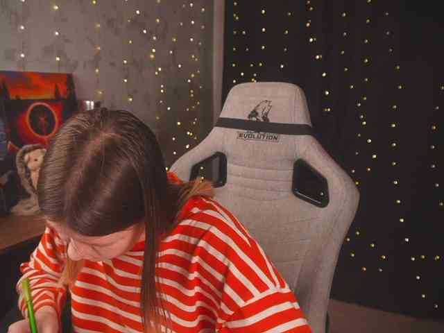 cutesoneckaaa webcam