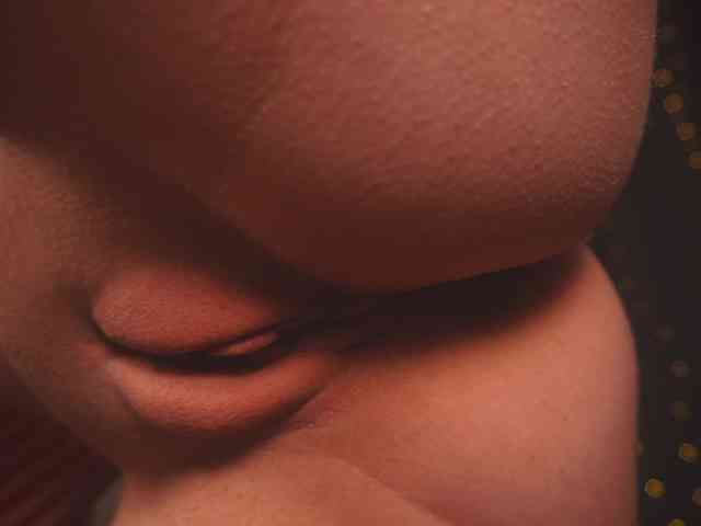 cutesoneckaaa webcam