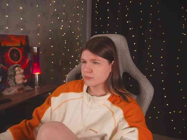 cutesoneckaaa webcam