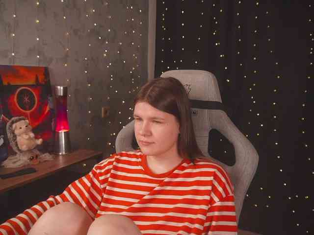 cutesoneckaaa webcam