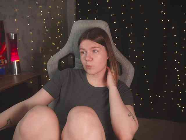 cutesoneckaaa webcam