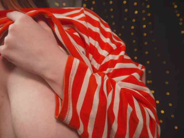 cutesoneckaaa webcam