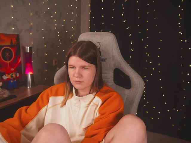 cutesoneckaaa webcam