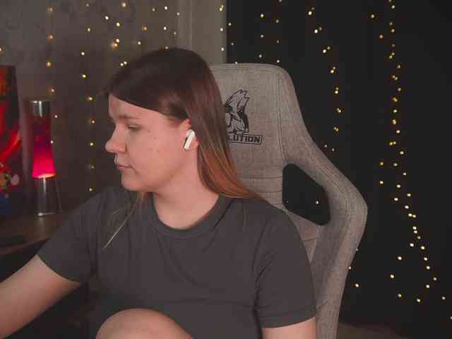 cutesoneckaaa webcam
