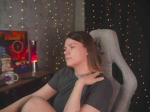 cutesoneckaaa webcam