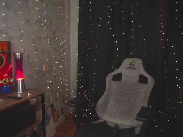cutesoneckaaa webcam