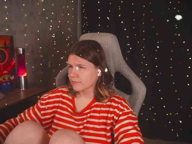 cutesoneckaaa webcam