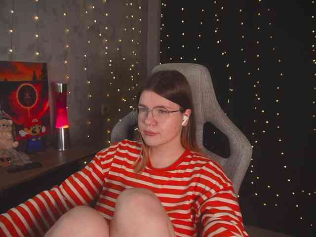 cutesoneckaaa webcam