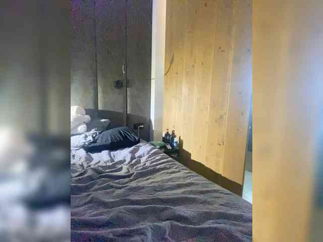 golden-cobra99 webcam