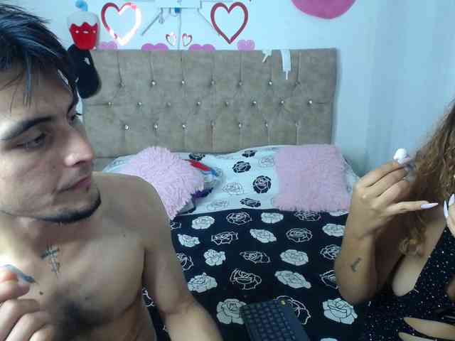 amanda-justin14 Live Webcam on BongaCams