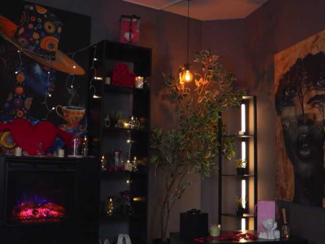 EvelynEvyy's BongaCams show and profile