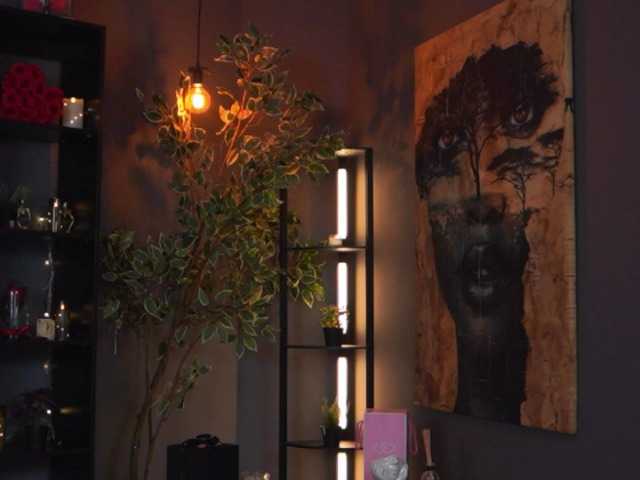 EvelynEvyy's BongaCams show and profile