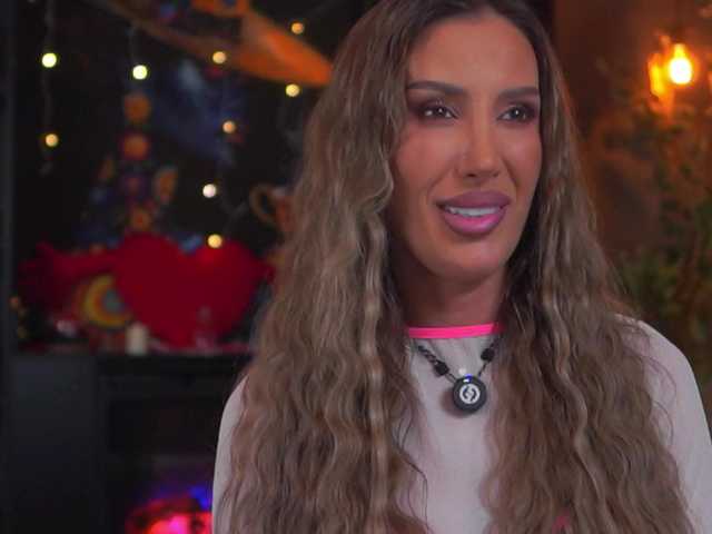 EvelynEvyy's BongaCams show and profile