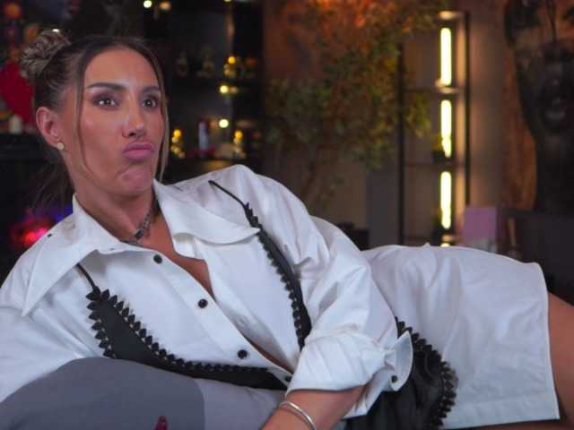 EvelynEvyy from BongaCams is Freechat