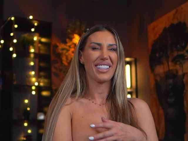 EvelynEvyy EvelynEvyy