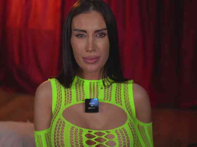 EvelynEvyy webcam