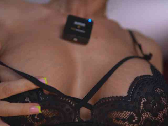 EvelynEvyy webcam