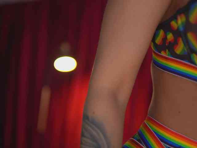 EvelynEvyy webcam