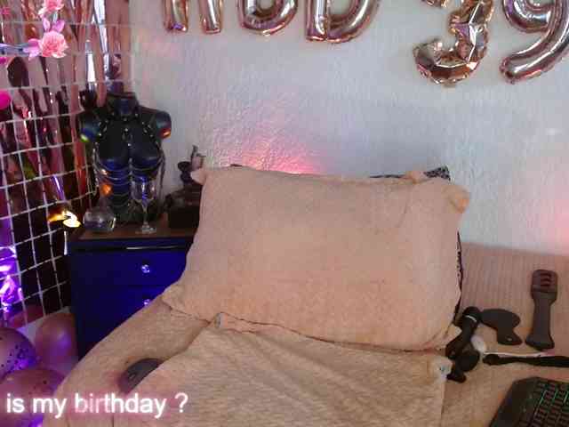 JeaniIneescott webcam