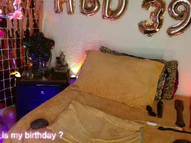 JeaniIneescott webcam