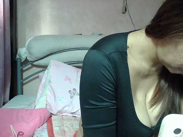 Prettyann46's BongaCams show and profile