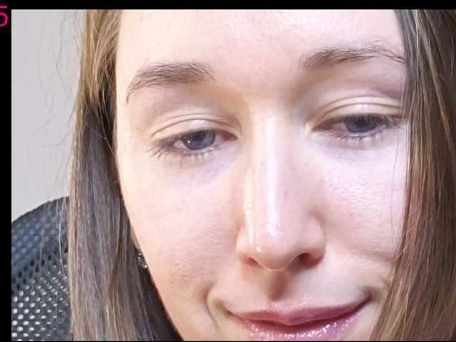 --MODEL--1's BongaCams show and profile