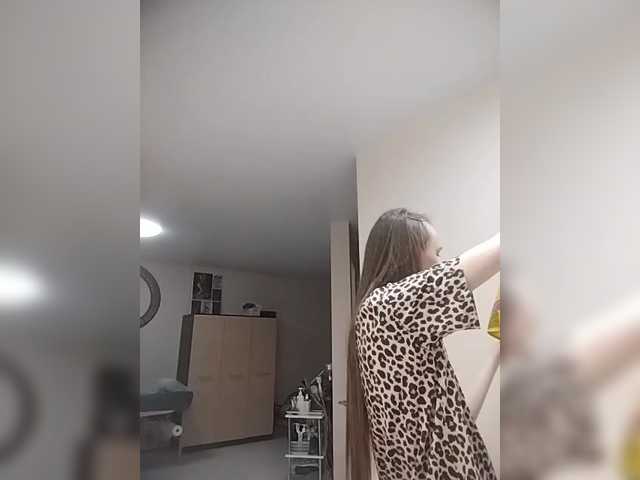 --MODEL--1's BongaCams show and profile