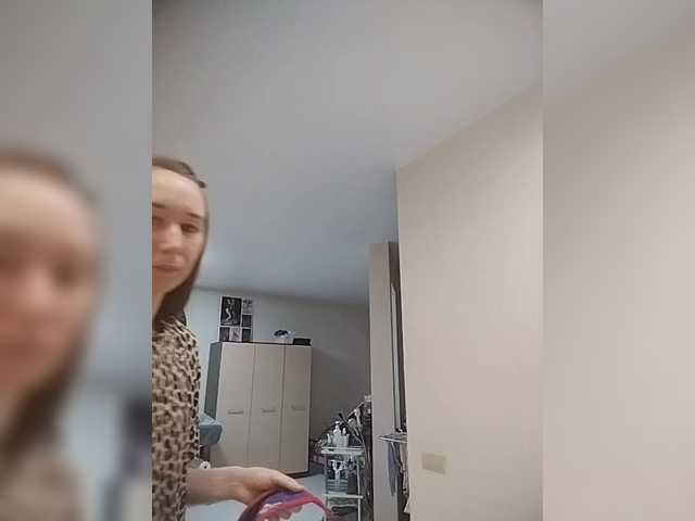 --MODEL--1's BongaCams show and profile