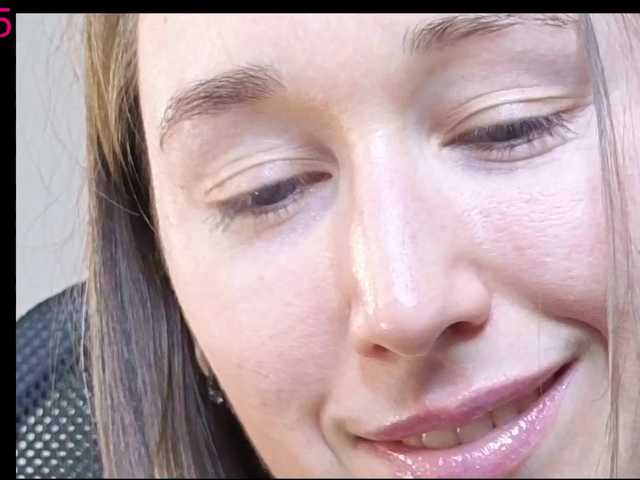 --MODEL--1's BongaCams show and profile