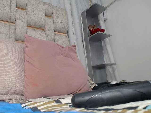 KEYRAMILLER's BongaCams show and profile