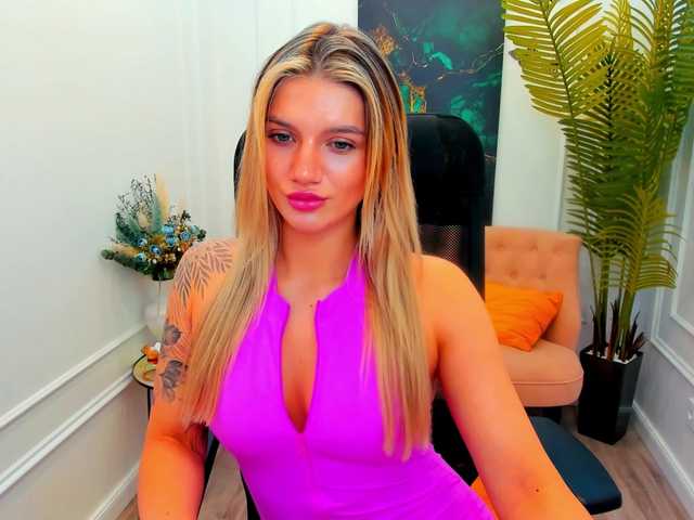 SelenaMoonlight webcam