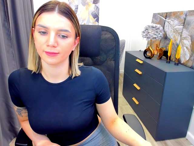 SelenaMoonlight's BongaCams show and profile