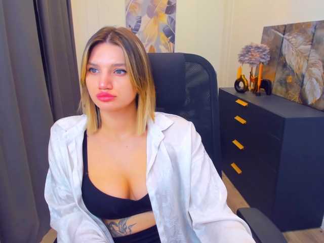 SelenaMoonlight's BongaCams show and profile