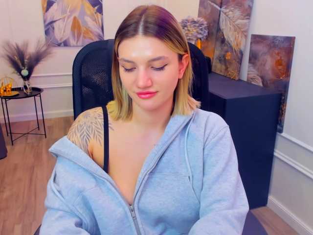 SelenaMoonlight's BongaCams show and profile